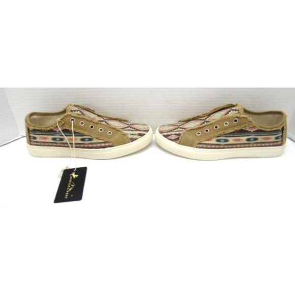 Montana West Aztec Slip On Shoes Various Color Women\'s Size 8 New W/Tags main image 10